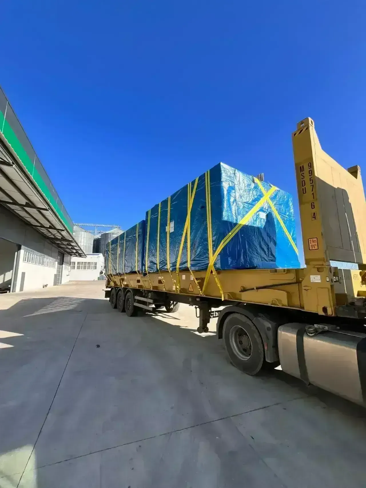 Flat Rack (FR) Lashing Hizmeti Detayları Flat Rack (FR) Lashing Hizmeti - Profesyonel Yük Sabitleme